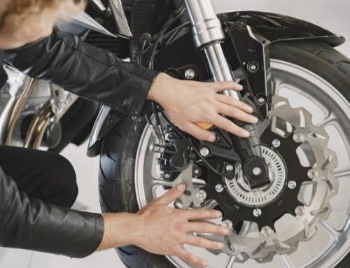 Leer los códigos de los neumáticos de una moto. ¿Cómo se hace?